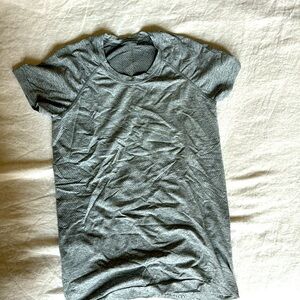 Lululemon short sleeve sports shirt